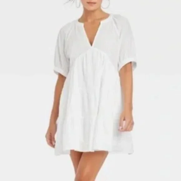 NWT Women’s Puff Elbow Sleeve Crinkle Tiered Mini Dress Universal Thread White - Picture 1 of 3